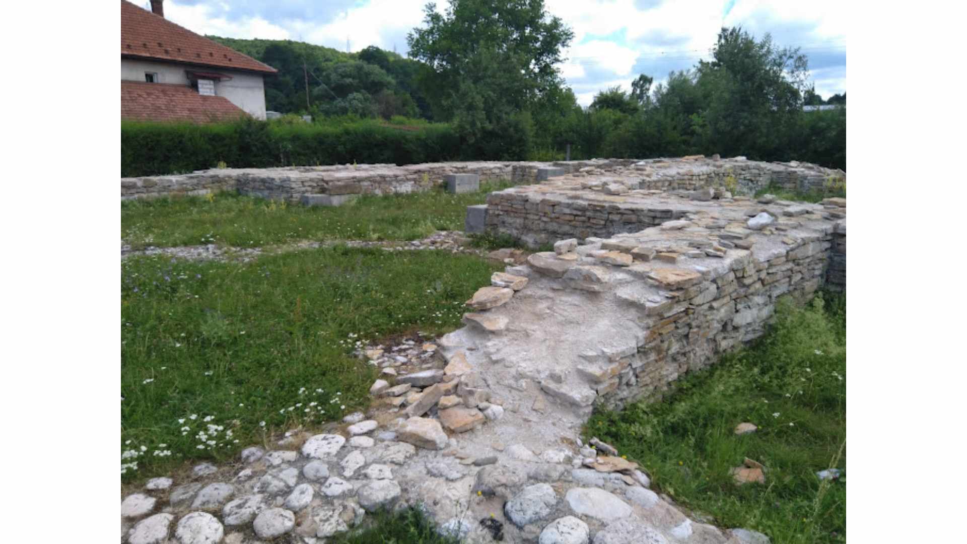 Archaeological site Mile
