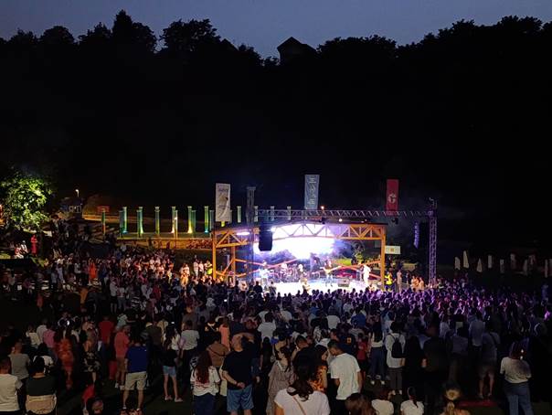 Read more about the article THE SEVENTH FESTIVAL TO CELEBRATE THE BEGINNING OF SUMMER CLOSED WITH A WONDERFUL CONCERT BY GOCA TRZAN